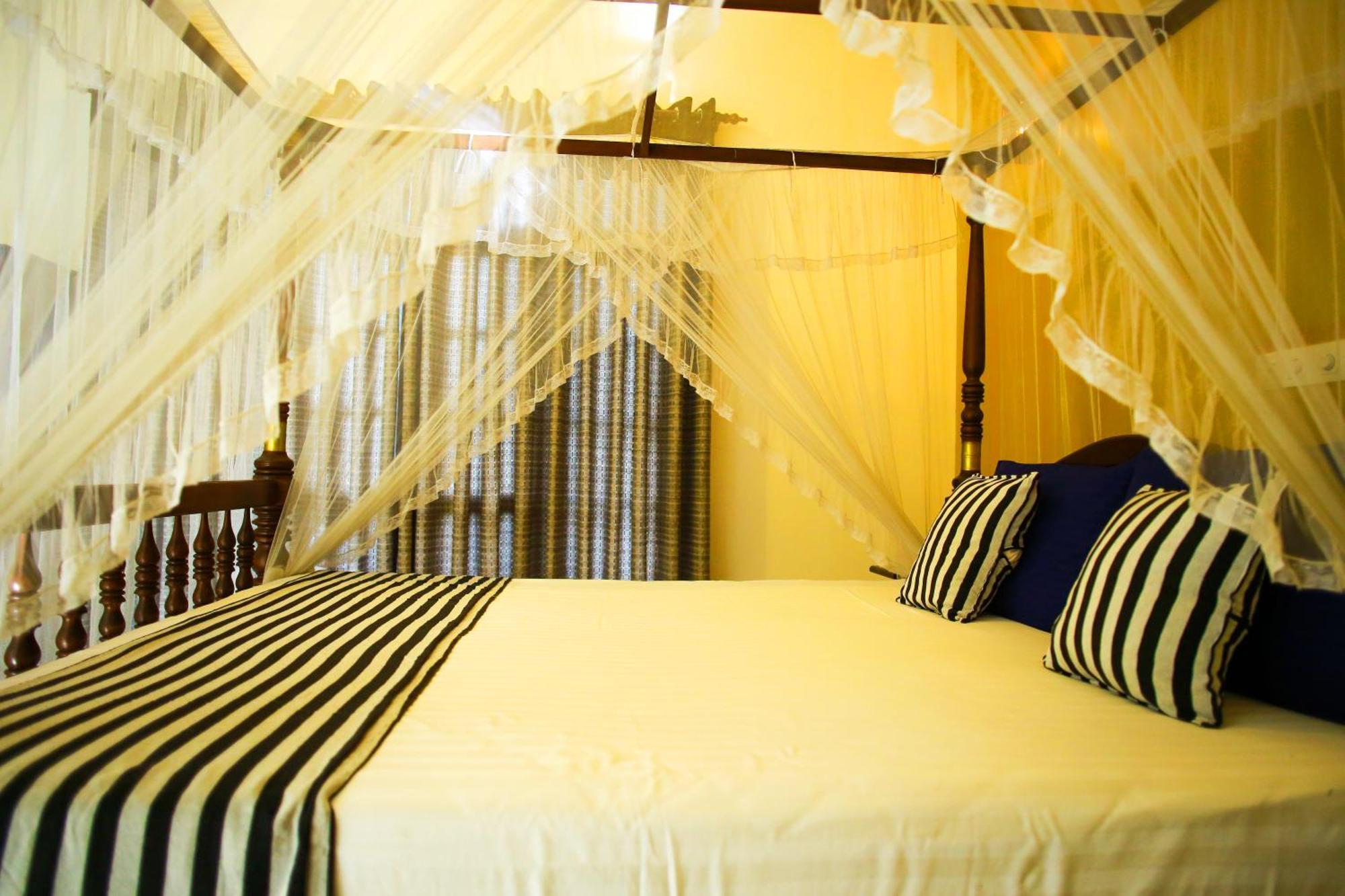 Isindu Sky Lodge ミリッサ エクステリア 写真