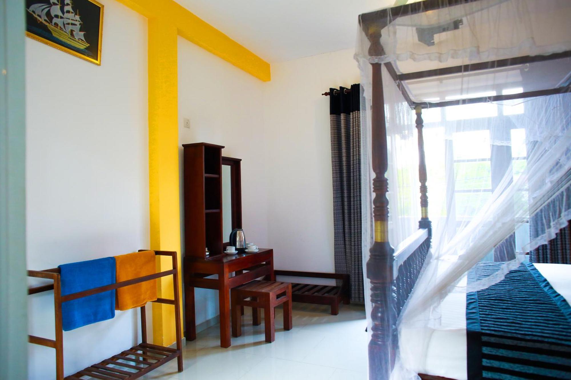 Isindu Sky Lodge ミリッサ エクステリア 写真
